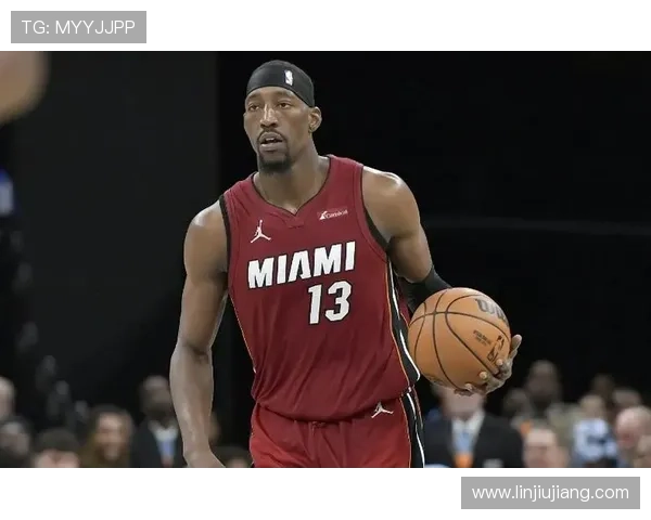 阿德巴约首节表现平平却依然贡献7分4板1助展现全能潜力